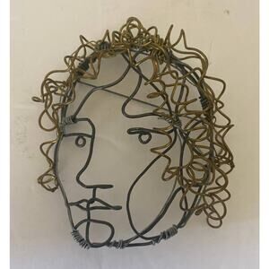 NOAH JAMES SAUNDERS WIRE FACE PIN - WOMAN